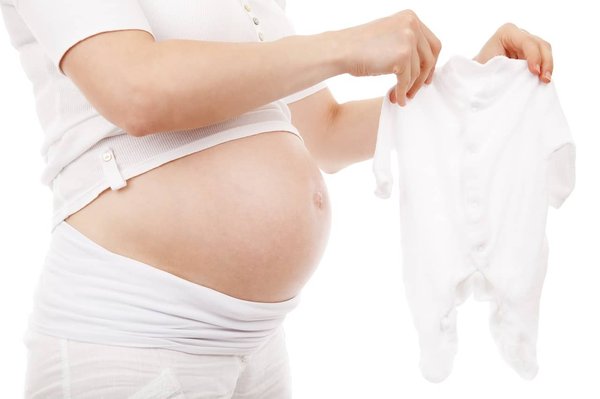 Quelles mesures peuvent prendre les femmes enceintes pour prévenir les oedèmes ?